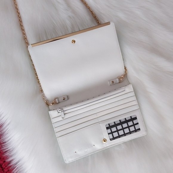 Halogen Multi-Compartment Small Purse Light Green - Picture 5 of 9